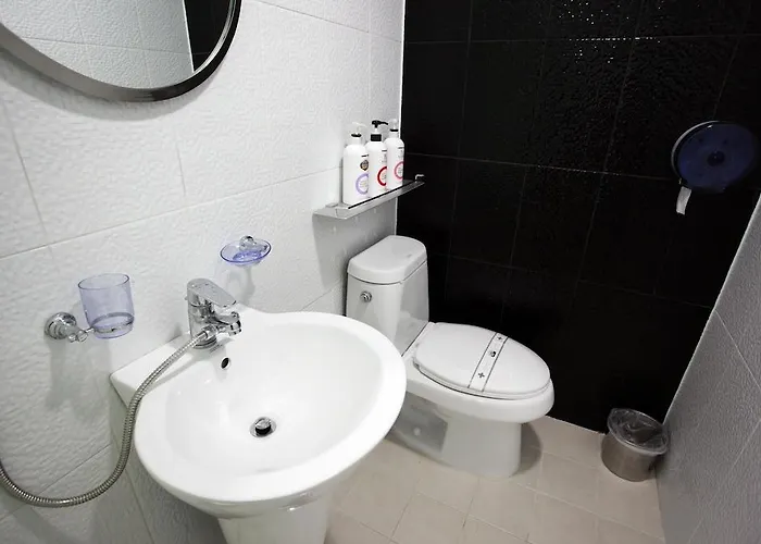 Hostel Ekonomy Myeongdong *