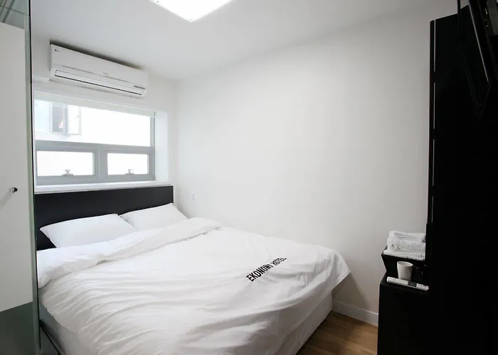 Hostel Ekonomy Myeongdong