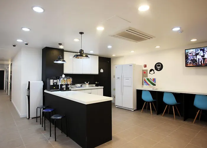 Ekonomy Myeongdong Hostel *