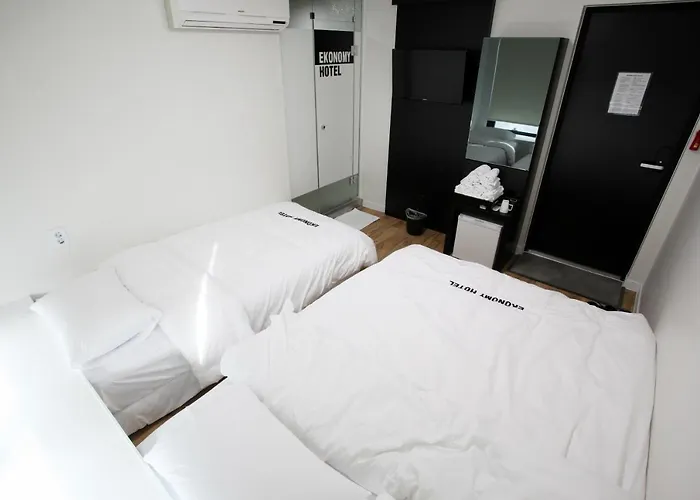 Ekonomy Myeongdong Seoul