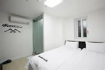 Ekonomy Myeongdong